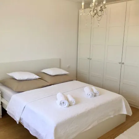 Sun Apartment